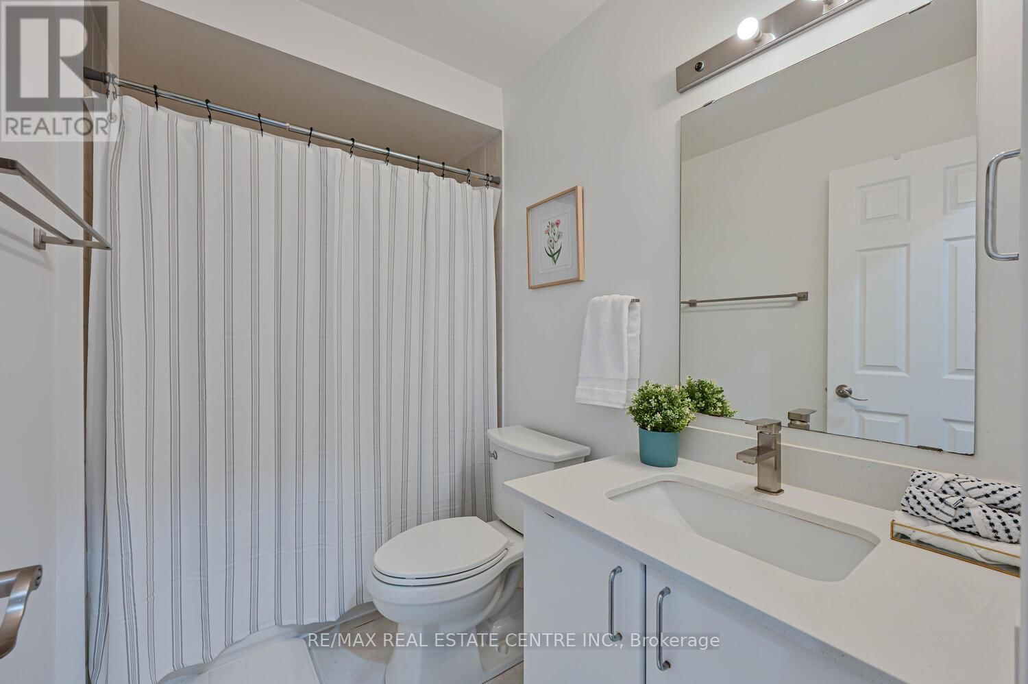 93 - 4950 ALBINA WAY Image 26