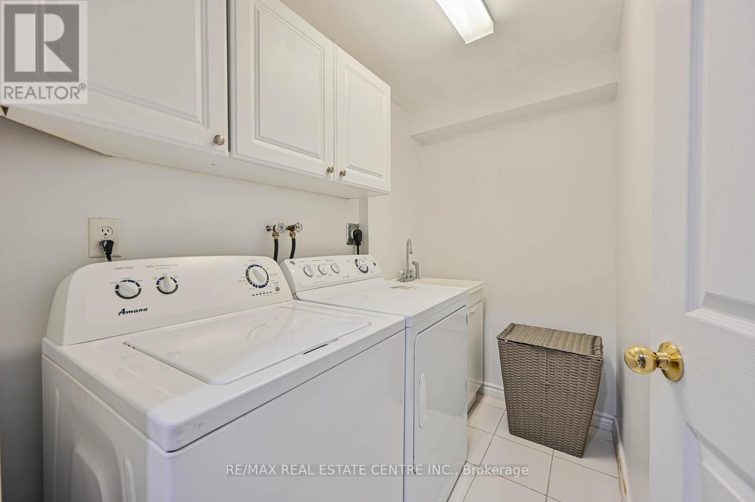93 - 4950 ALBINA WAY Image 33