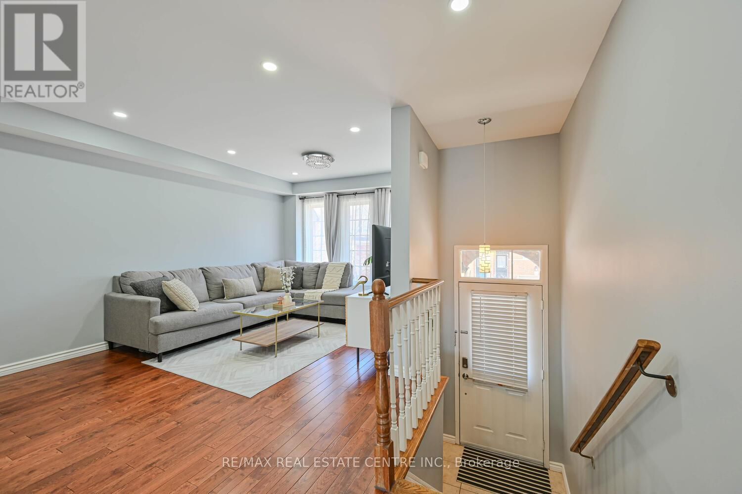 93 - 4950 ALBINA WAY Image 4