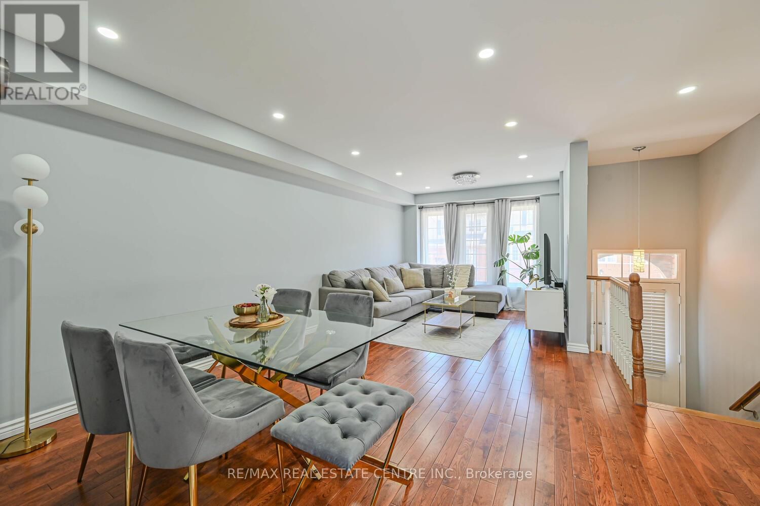 93 - 4950 ALBINA WAY Image 5