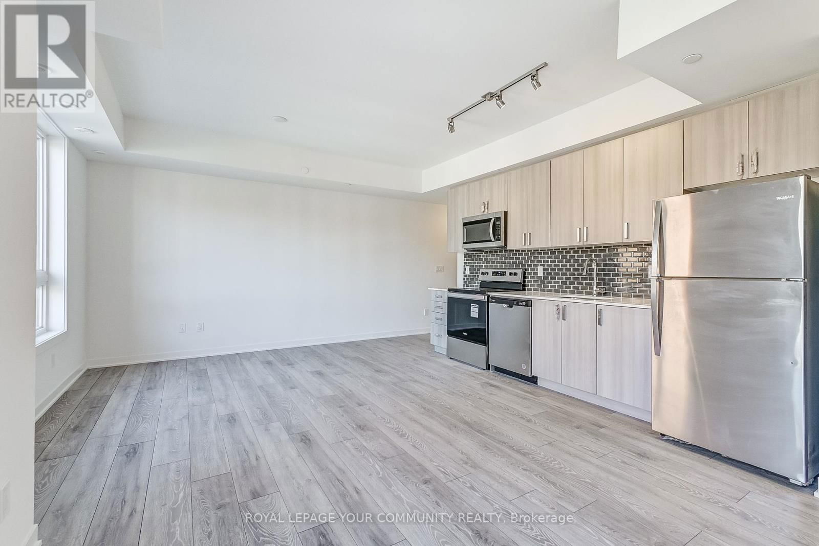 Unit 4 - 4017 HICKORY DRIVE Image 6