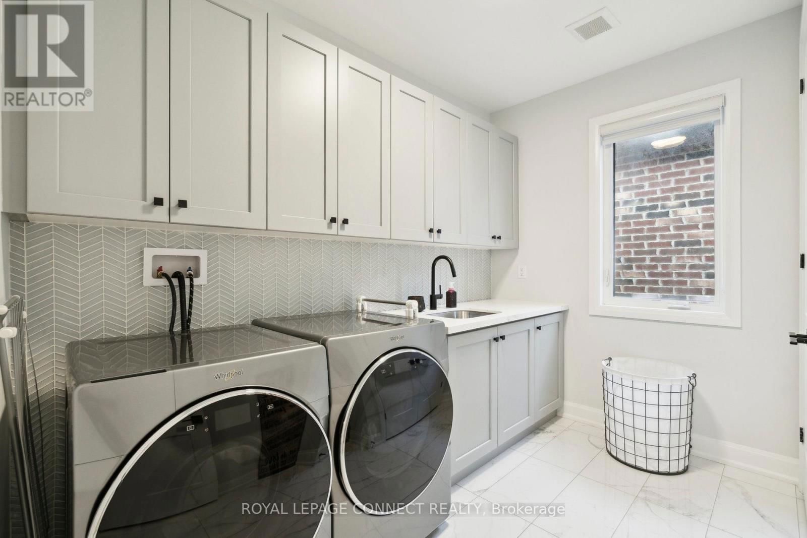 1428 FORD STRATHY CRESCENT Image 35