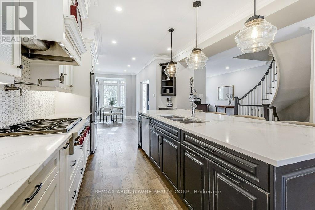 21 CHISHOLM STREET Image 10