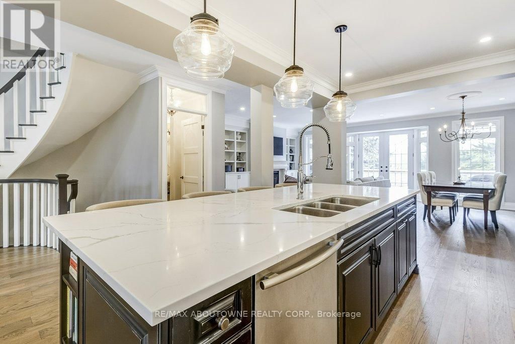 21 CHISHOLM STREET Image 11