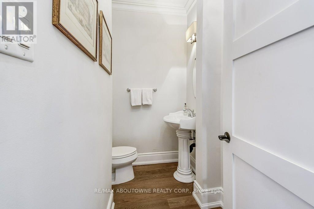 21 CHISHOLM STREET Image 16