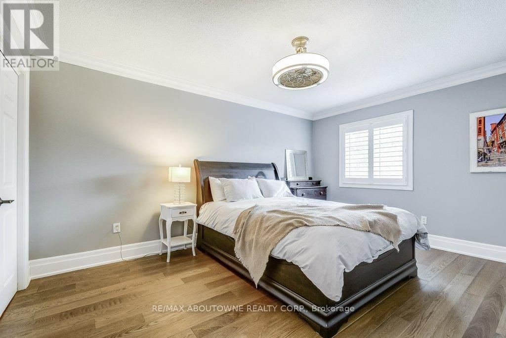 21 CHISHOLM STREET Image 20