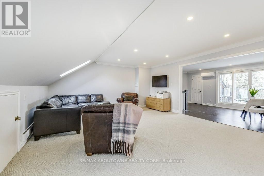 21 CHISHOLM STREET Image 26