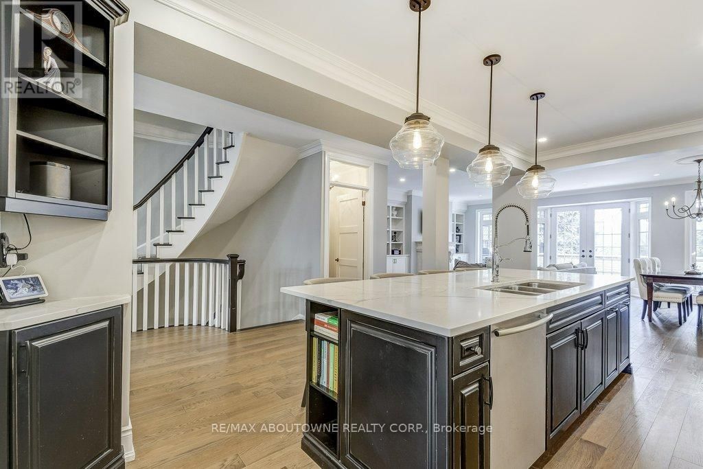 21 CHISHOLM STREET Image 9