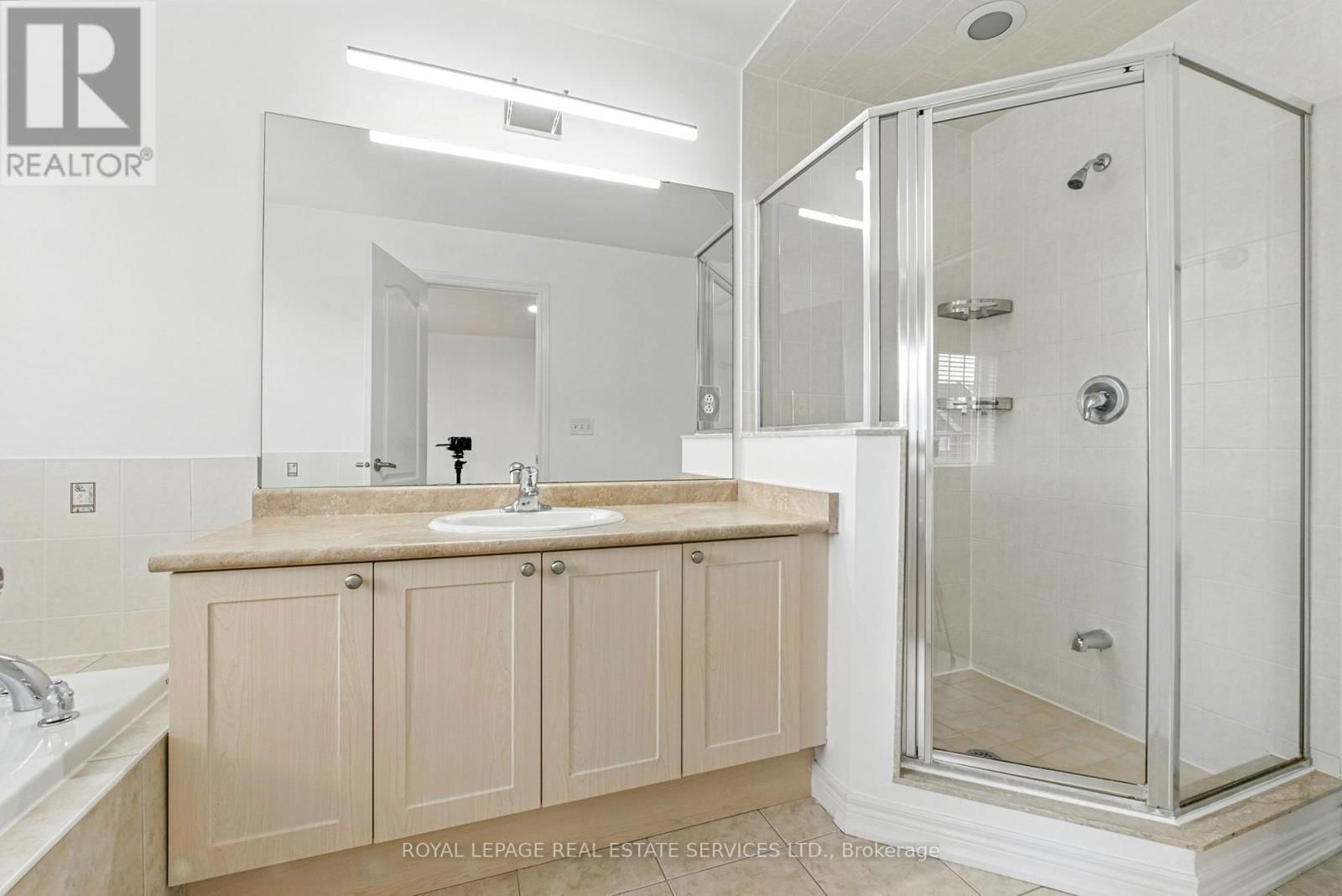 3349 EGLINTON AVENUE WEST Image 21