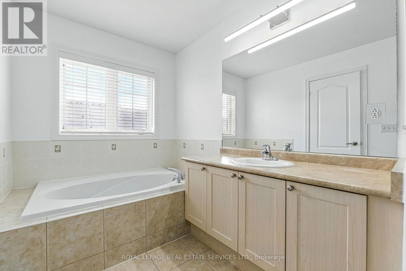 3349 EGLINTON AVENUE WEST Image 22