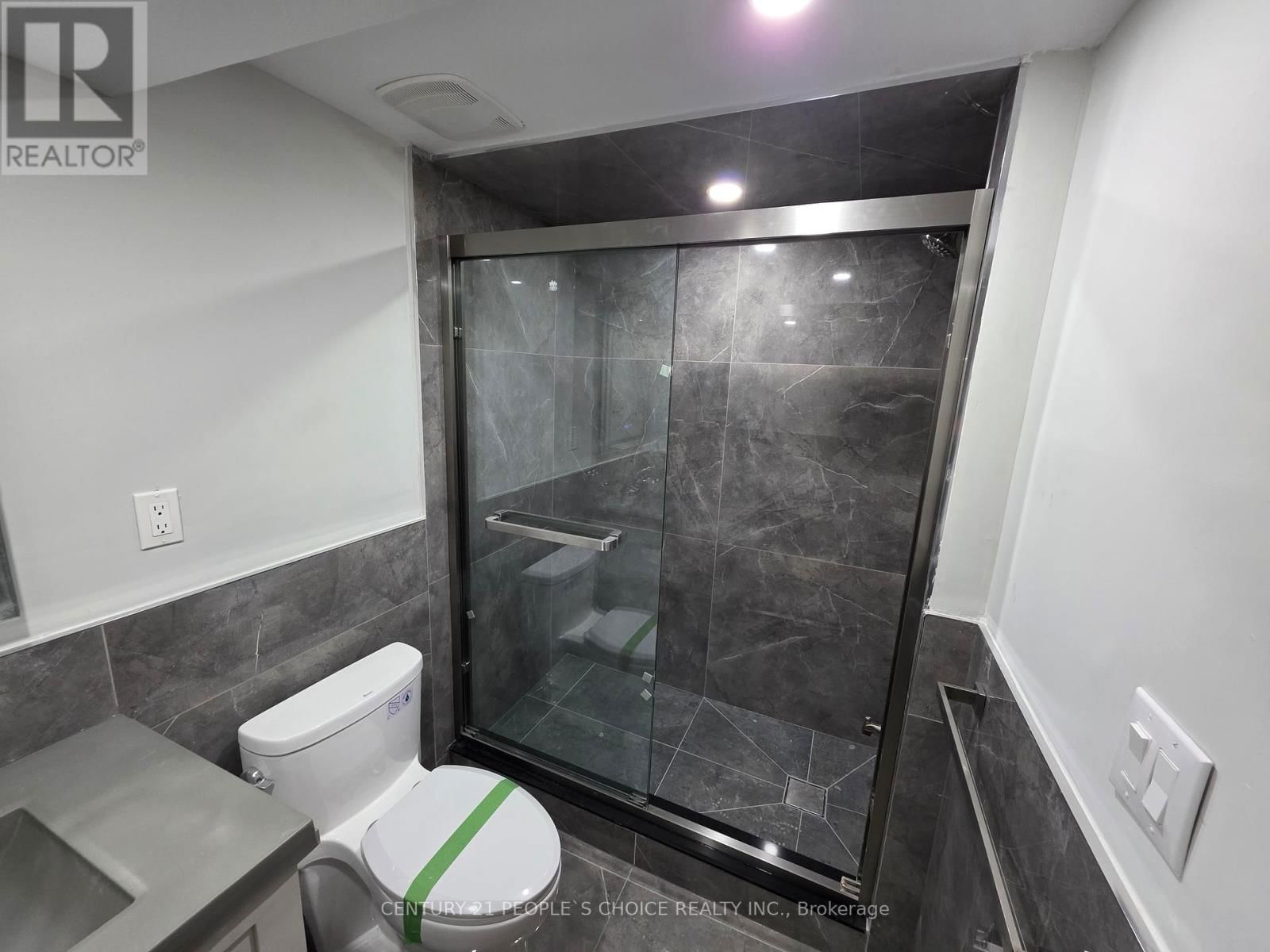24 MADISON AVENUE Image 23