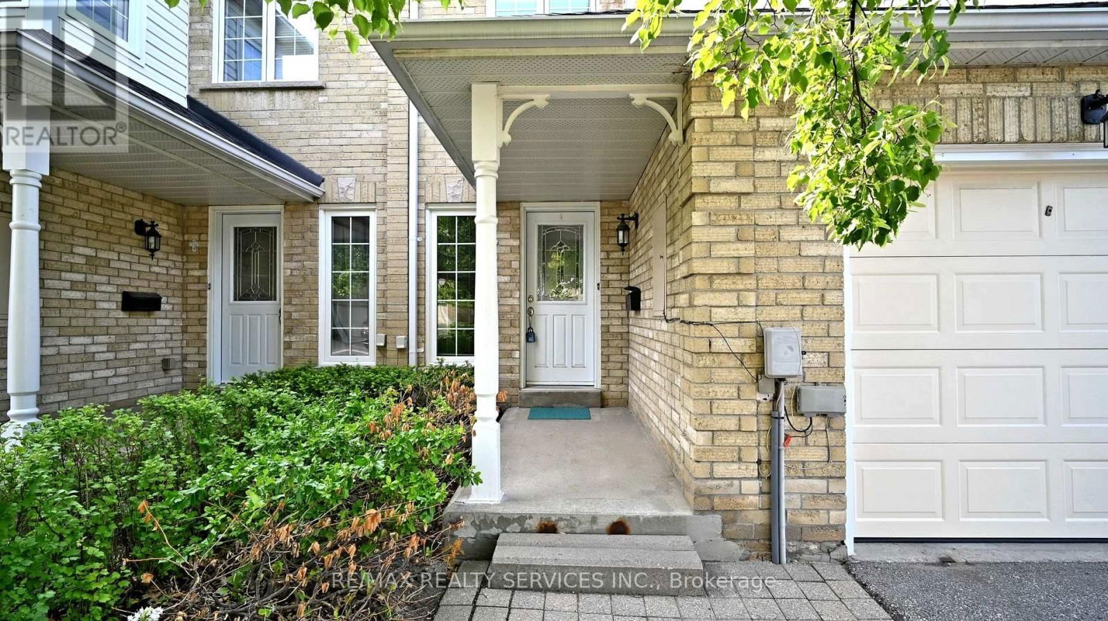28 HEATHCLIFFE SQUARE Image 3