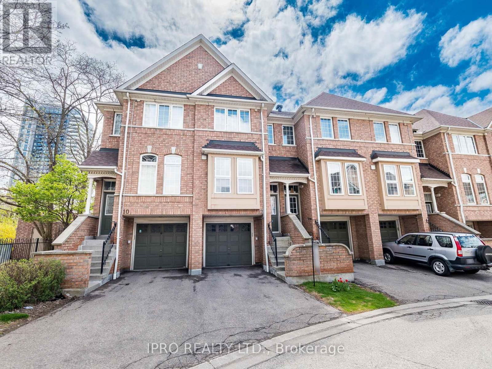 12 - 50 STRATHAVEN DRIVE Image 1