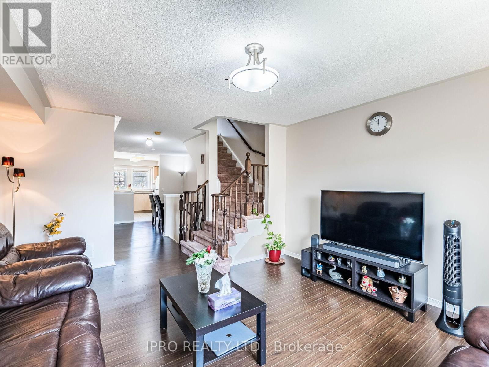 12 - 50 STRATHAVEN DRIVE Image 14
