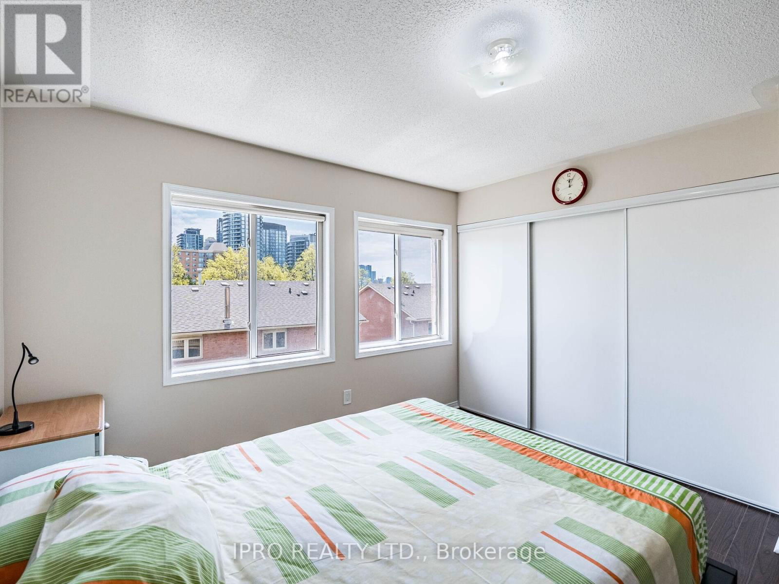 12 - 50 STRATHAVEN DRIVE Image 17