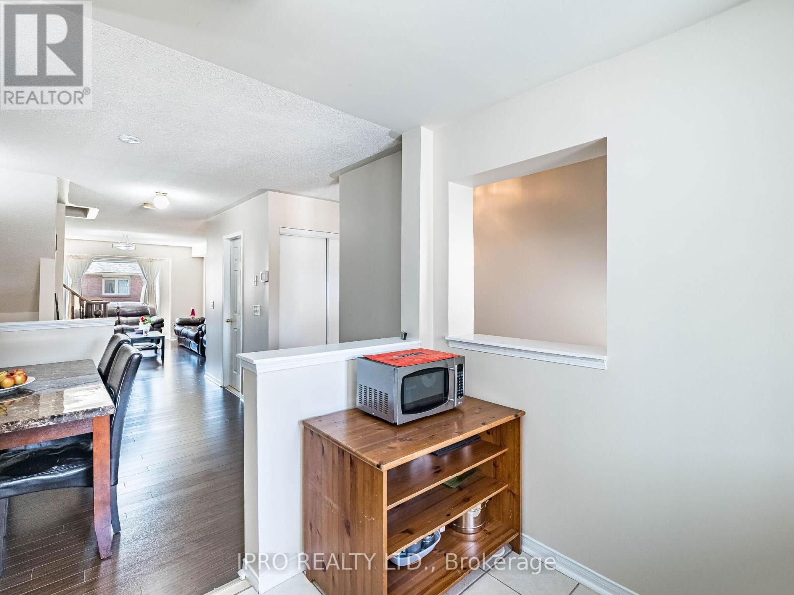 12 - 50 STRATHAVEN DRIVE Image 9