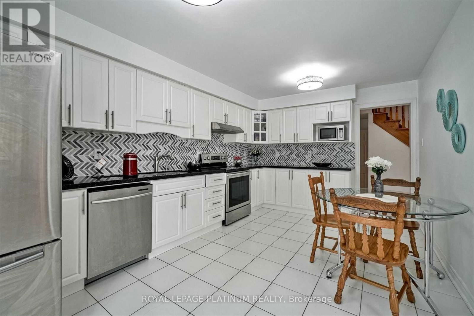 47 QUAIL FEATHER CRESCENT Image 7