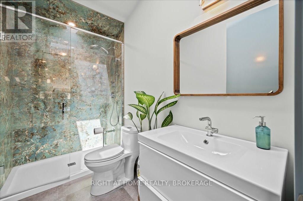704 CEDAR AVENUE Image 17