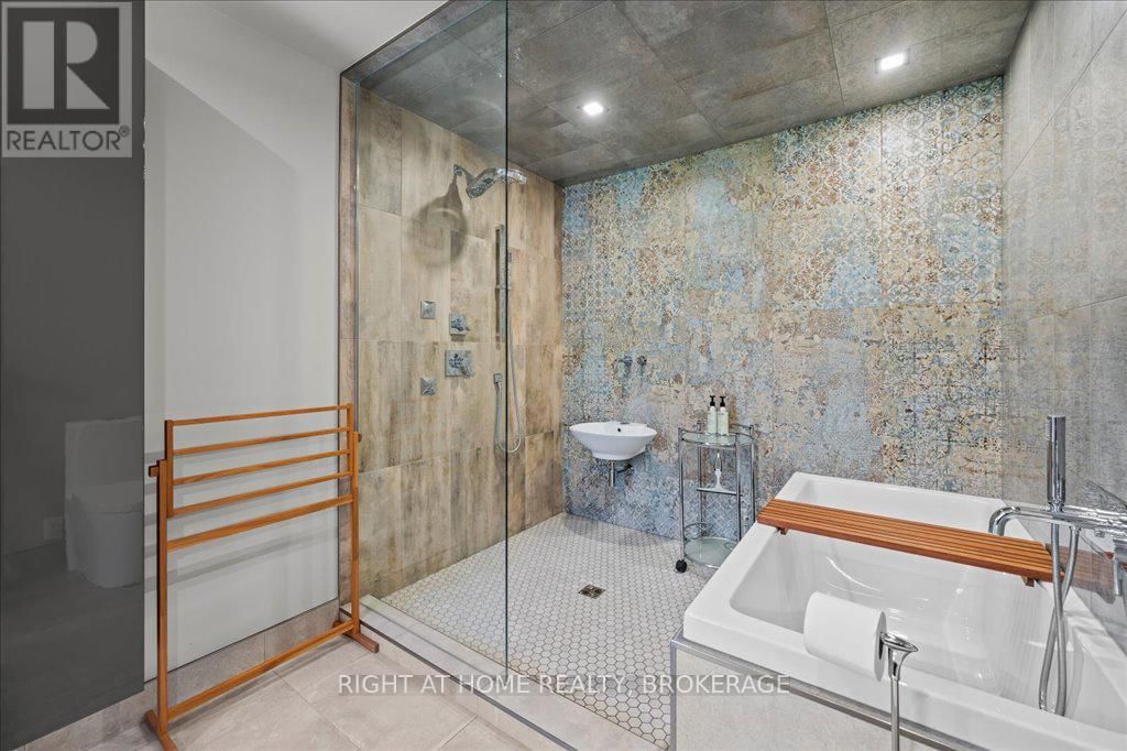 704 CEDAR AVENUE Image 18