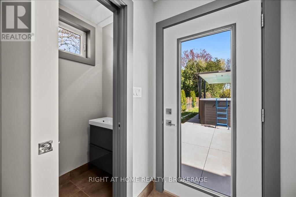 704 CEDAR AVENUE Image 21