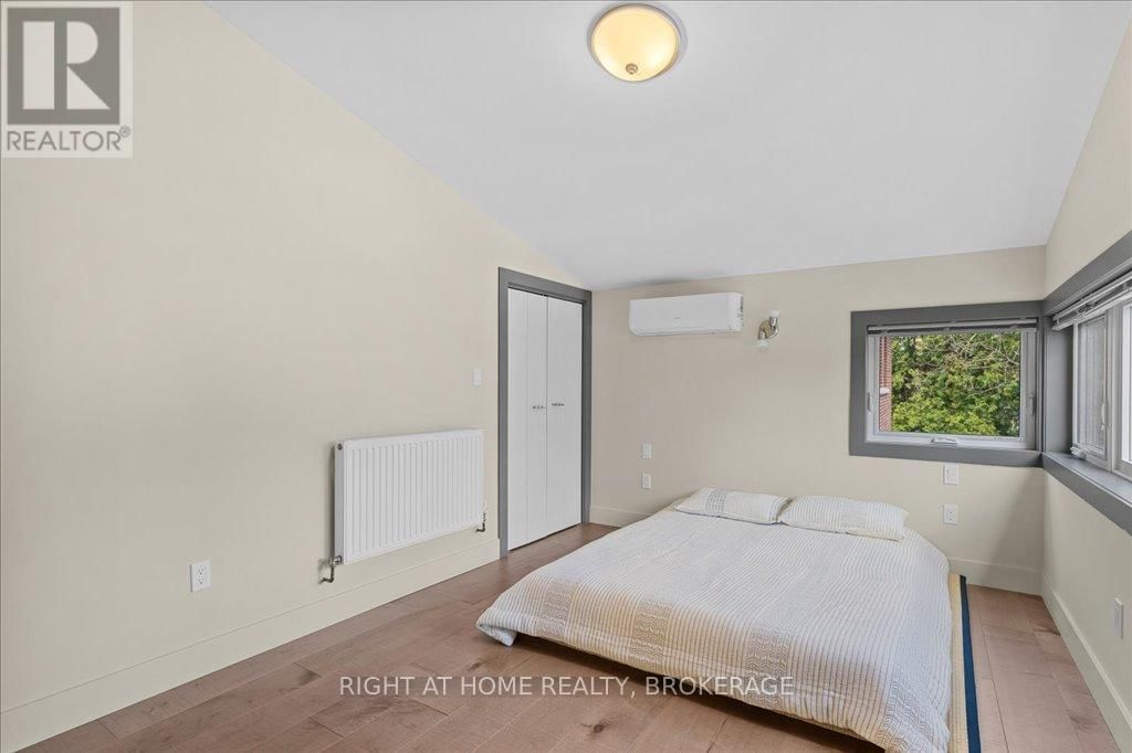 704 CEDAR AVENUE Image 23