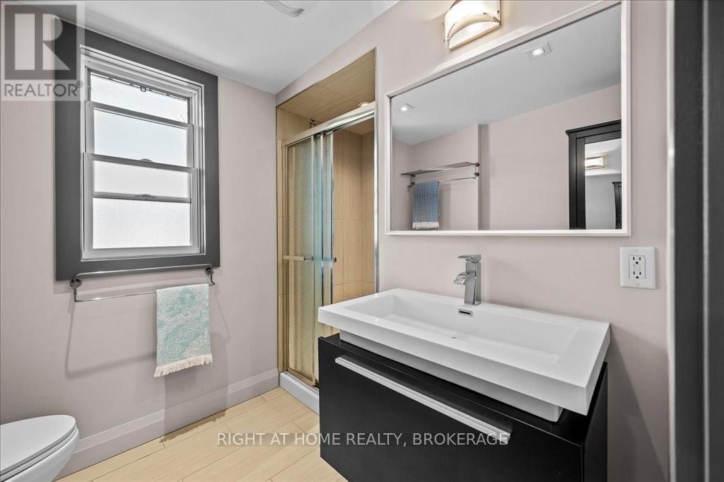 704 CEDAR AVENUE Image 25