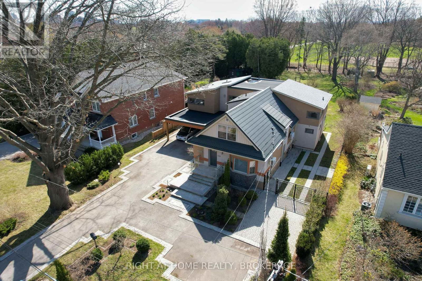 704 CEDAR AVENUE Image 32