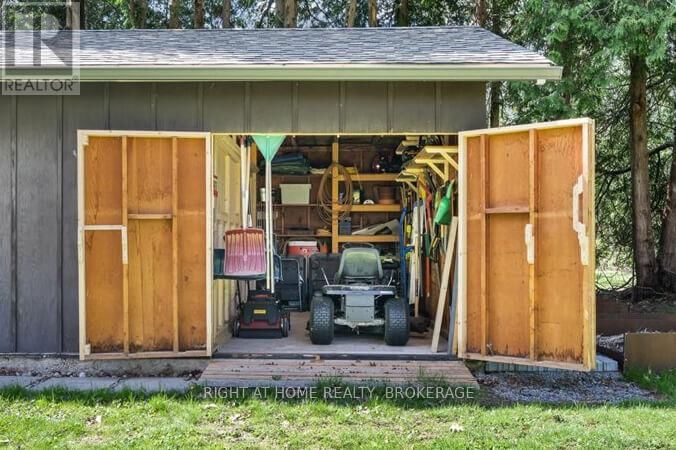 704 CEDAR AVENUE Image 40