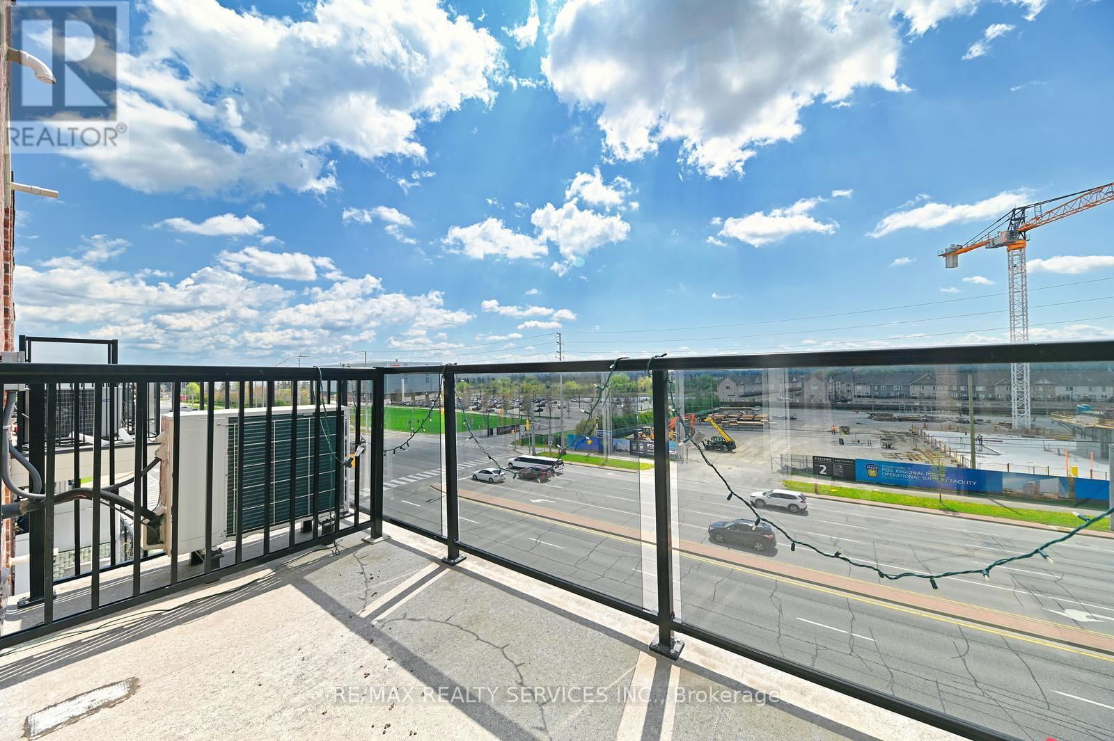 411 - 50 SKY HARBOUR DRIVE Image 33