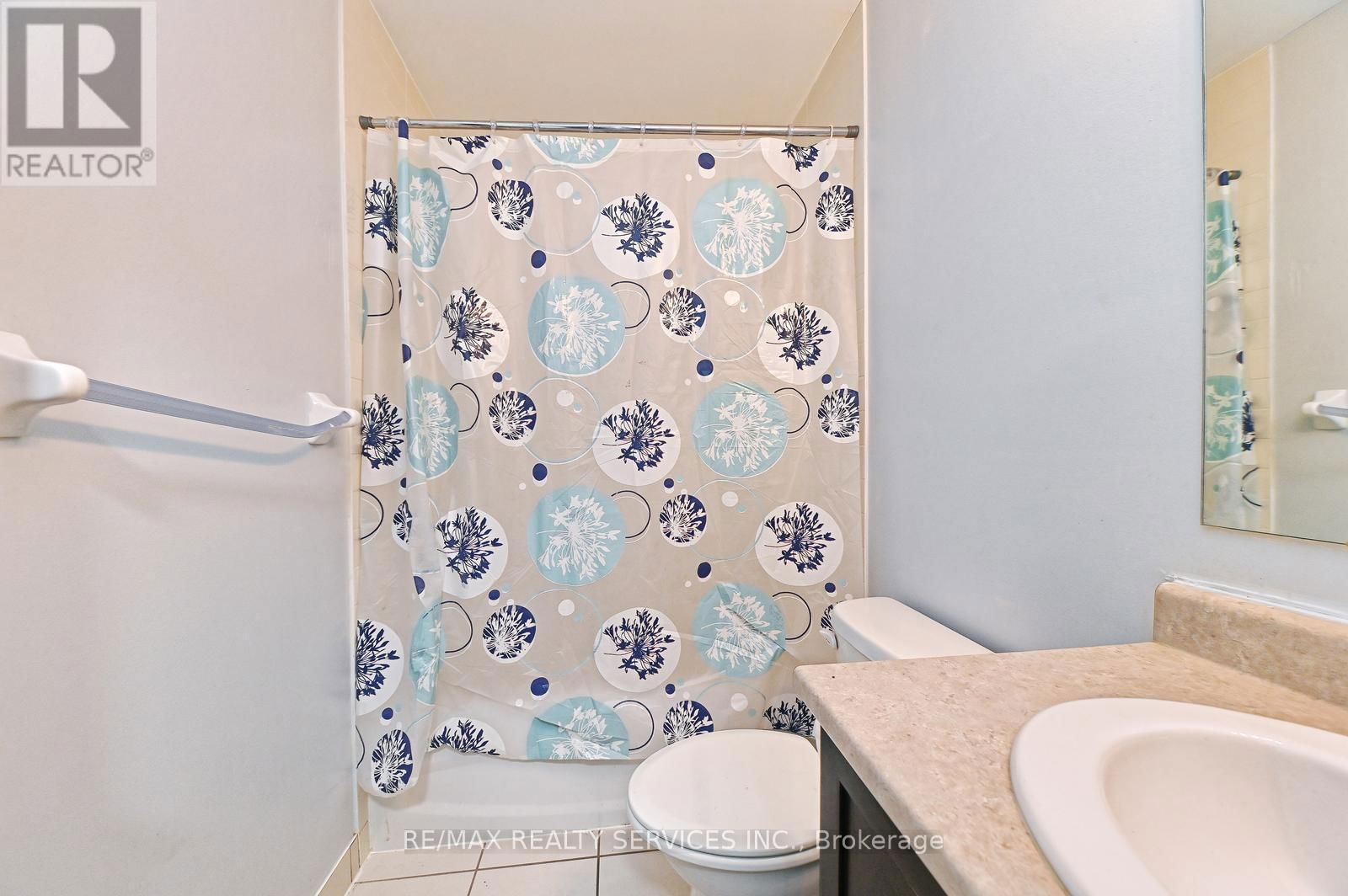 411 - 50 SKY HARBOUR DRIVE Image 37