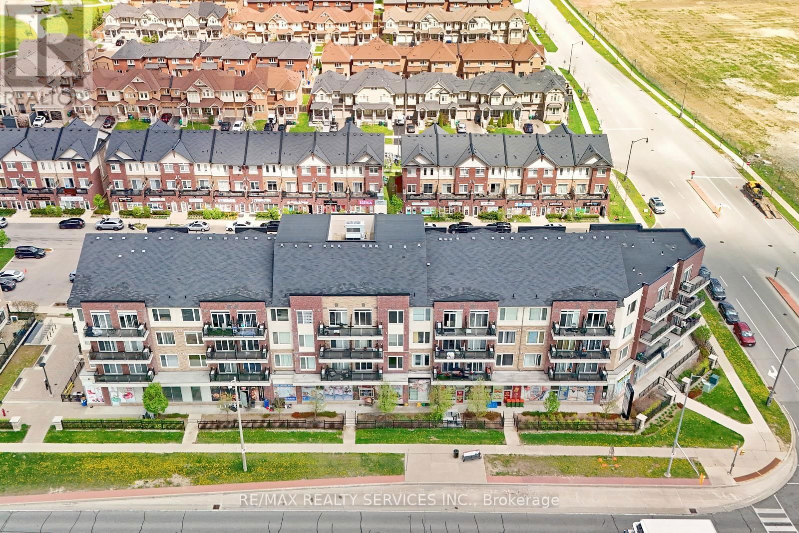 411 - 50 SKY HARBOUR DRIVE Image 46