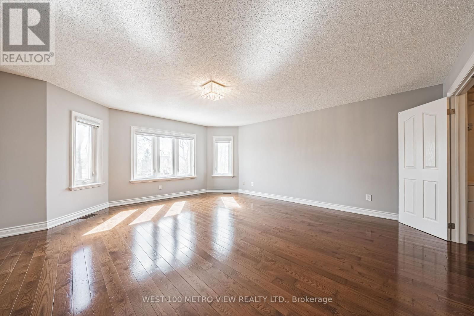589 GLEN PARK AVENUE Image 16