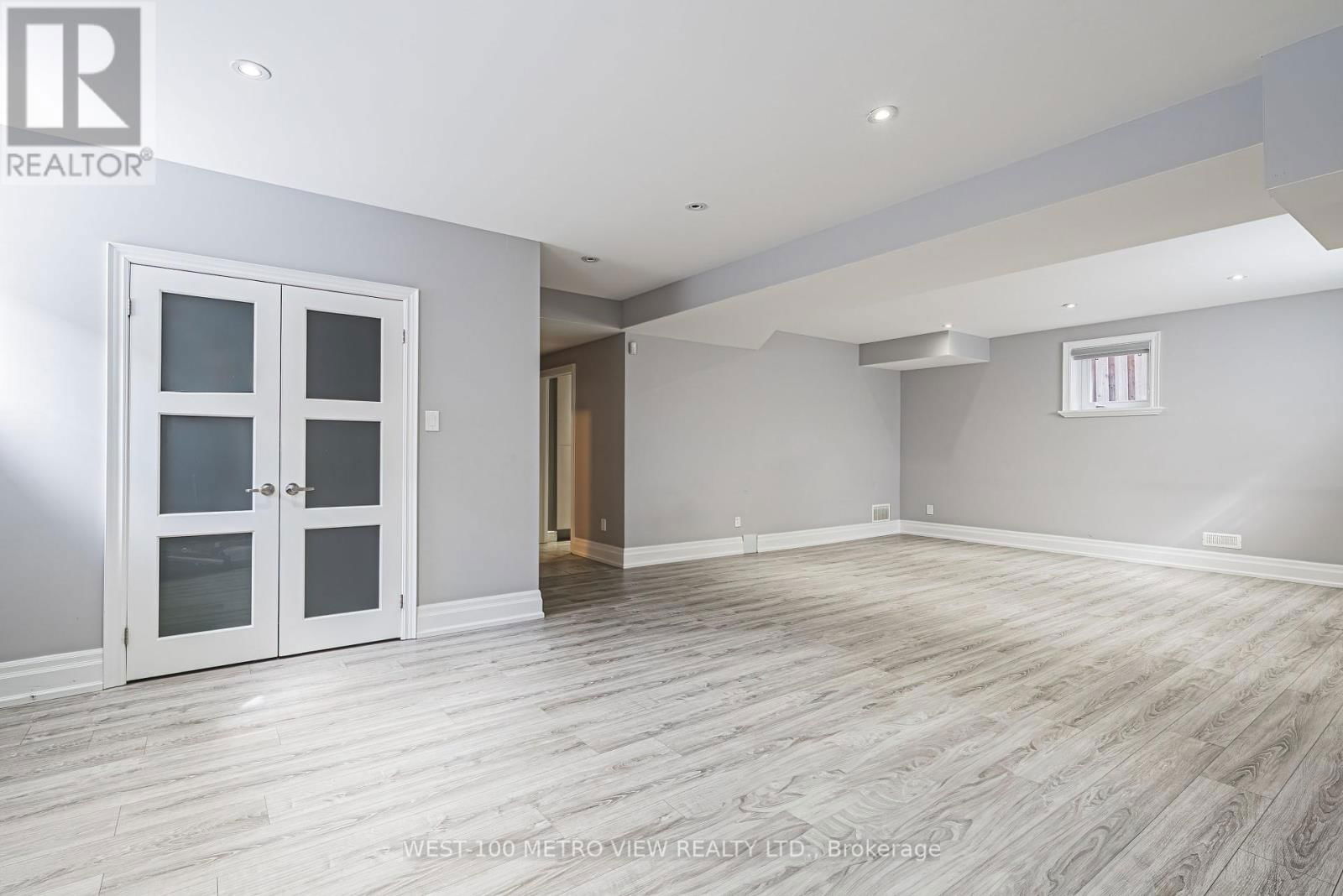 589 GLEN PARK AVENUE Image 24