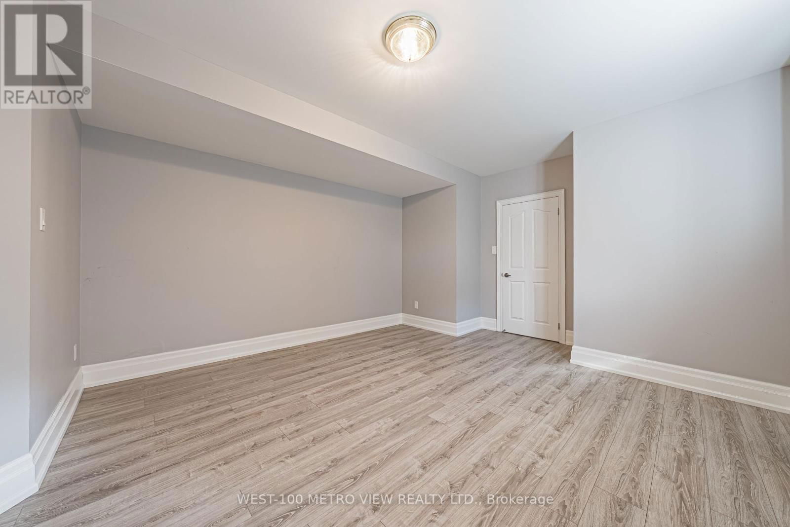 589 GLEN PARK AVENUE Image 28