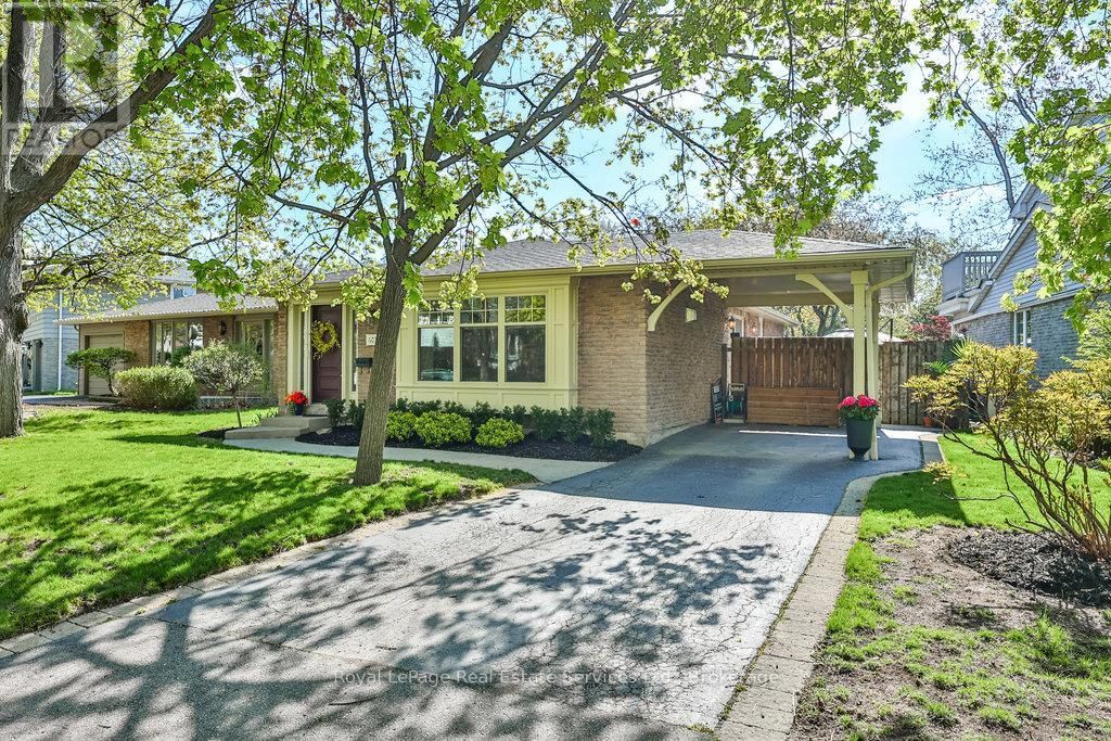 502 BOHEMIA CRESCENT Image 1