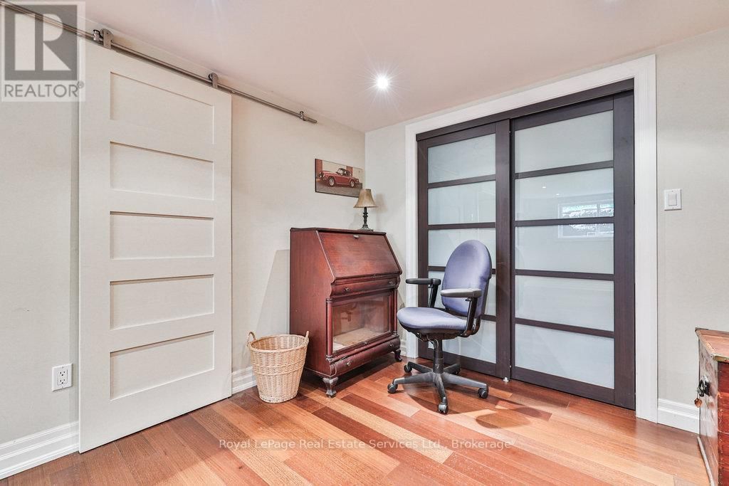 502 BOHEMIA CRESCENT Image 33
