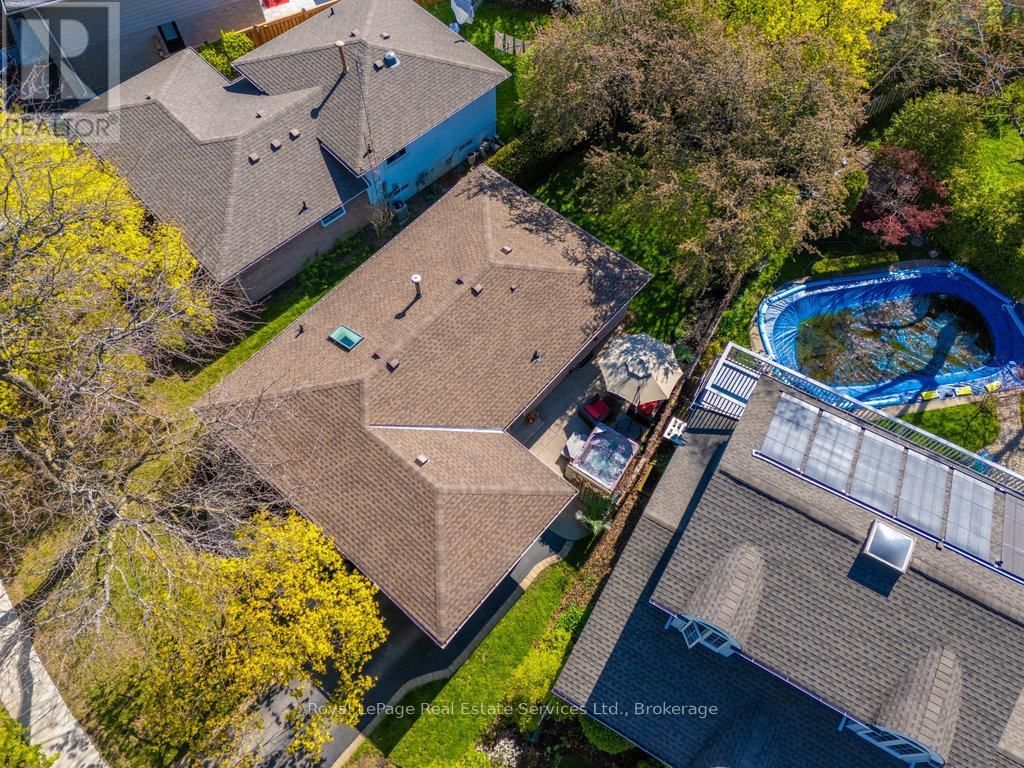 502 BOHEMIA CRESCENT Image 47