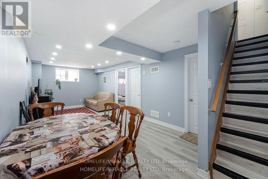 14 ROBERT PARKINSON DRIVE Image 30