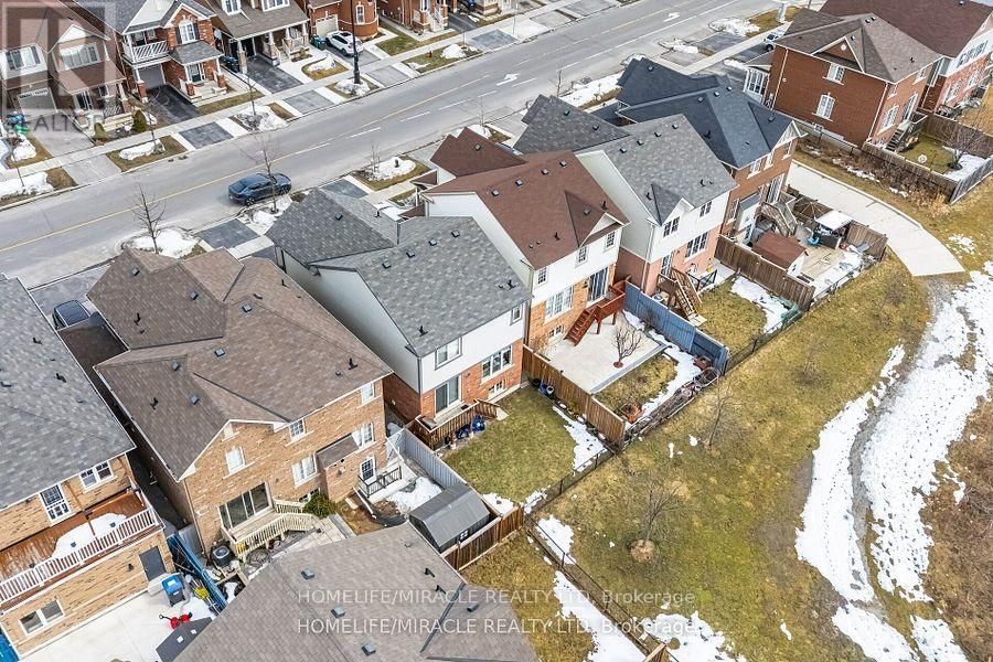 14 ROBERT PARKINSON DRIVE Image 37