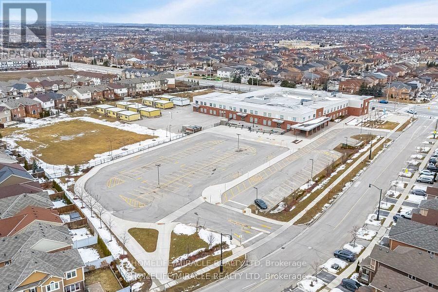 14 ROBERT PARKINSON DRIVE Image 42