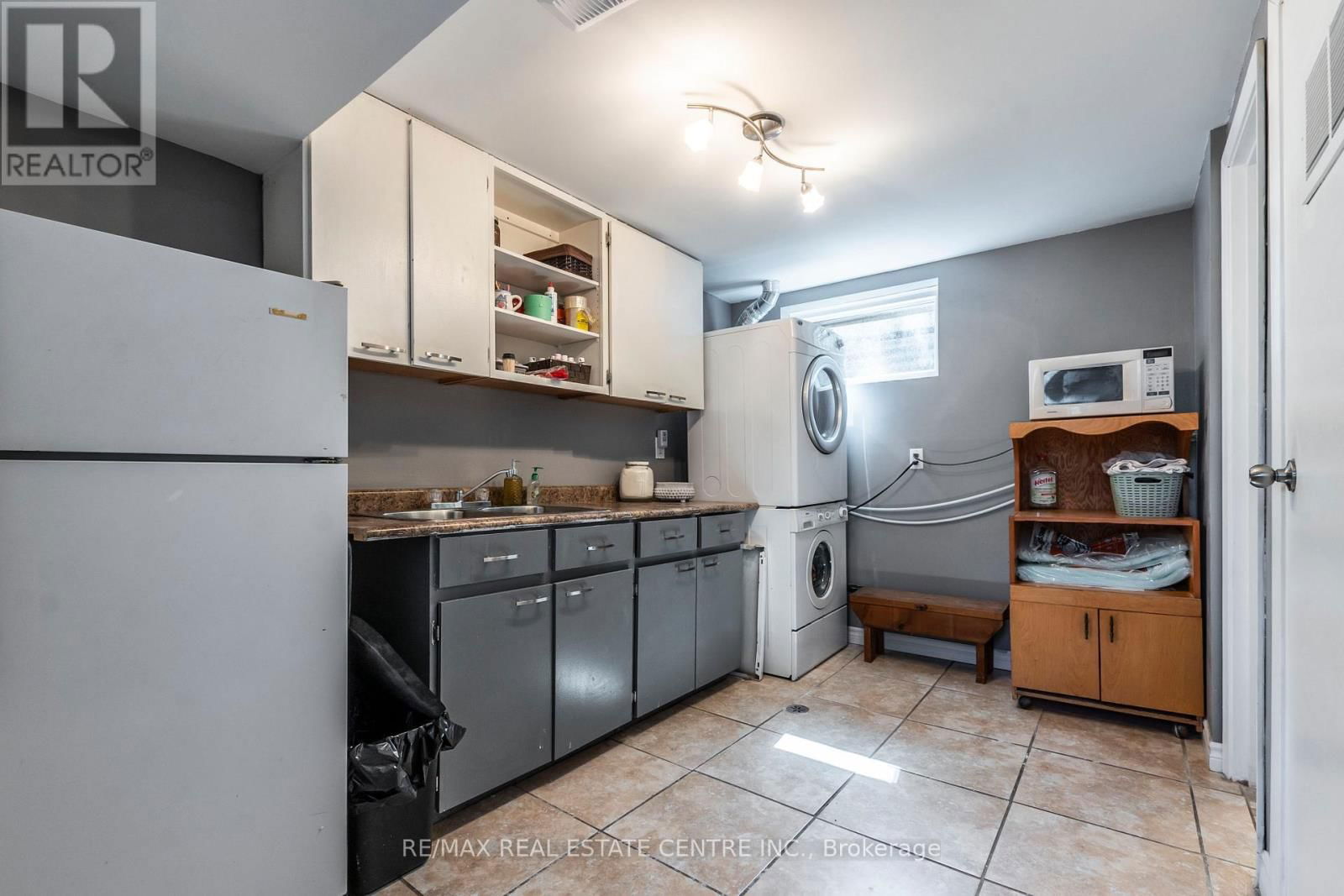 12 COBBLEHILL ROAD Image 20