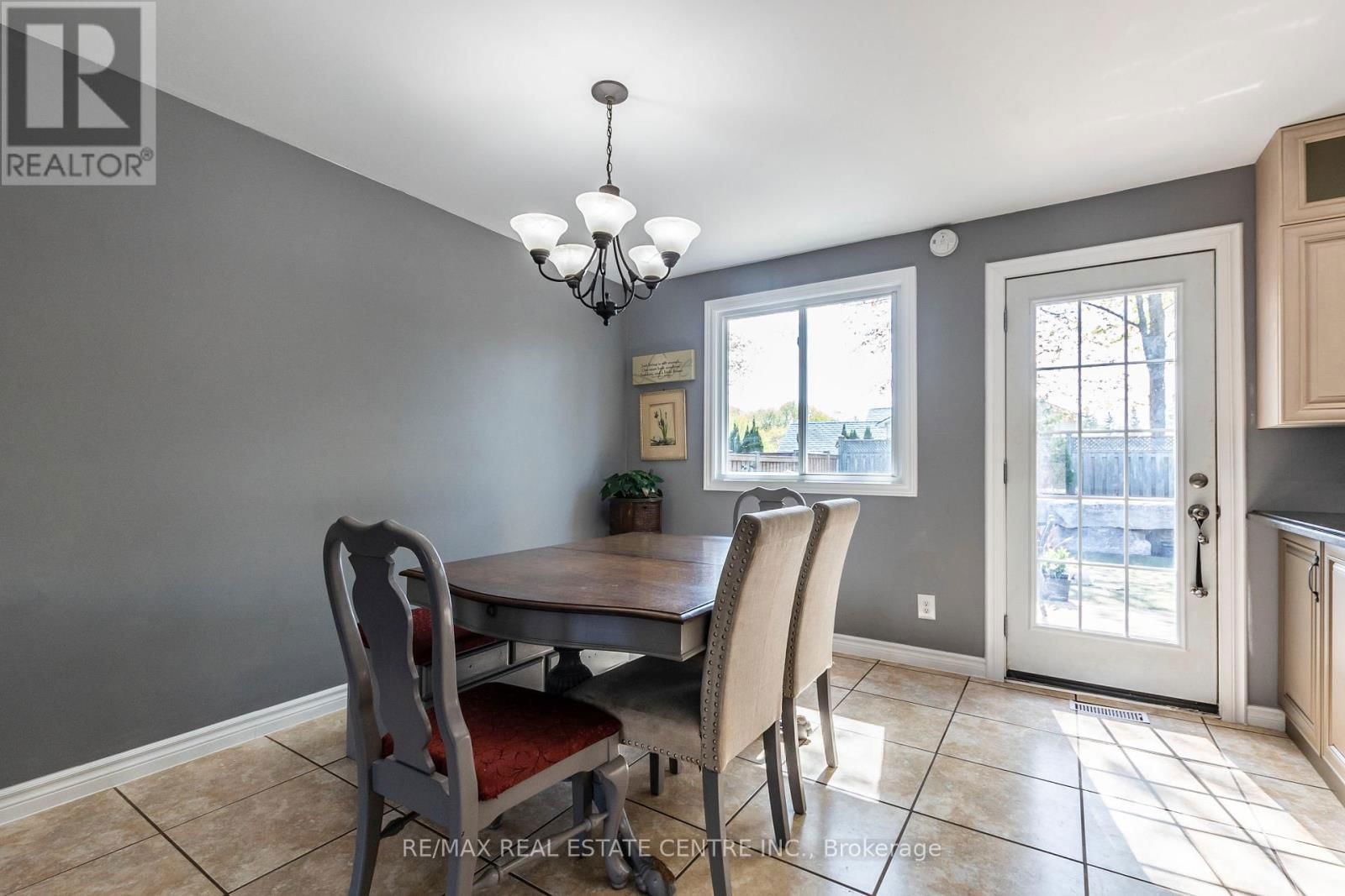 12 COBBLEHILL ROAD Image 7