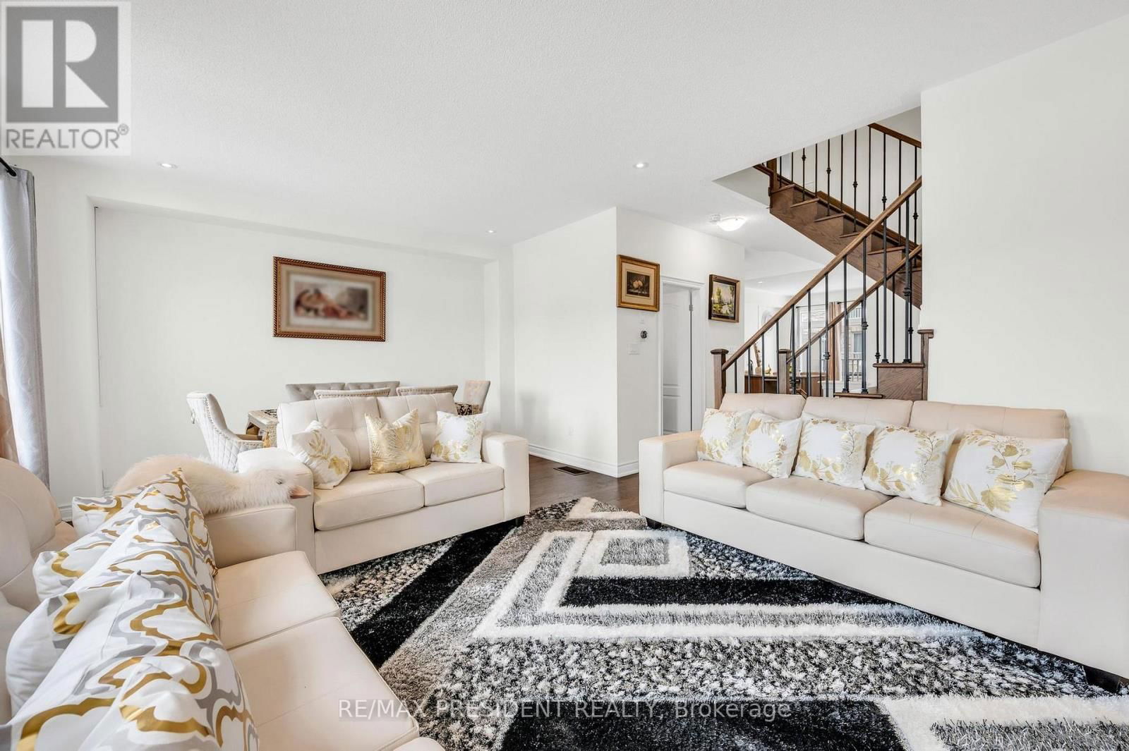 8575 FINANCIAL DRIVE Image 13