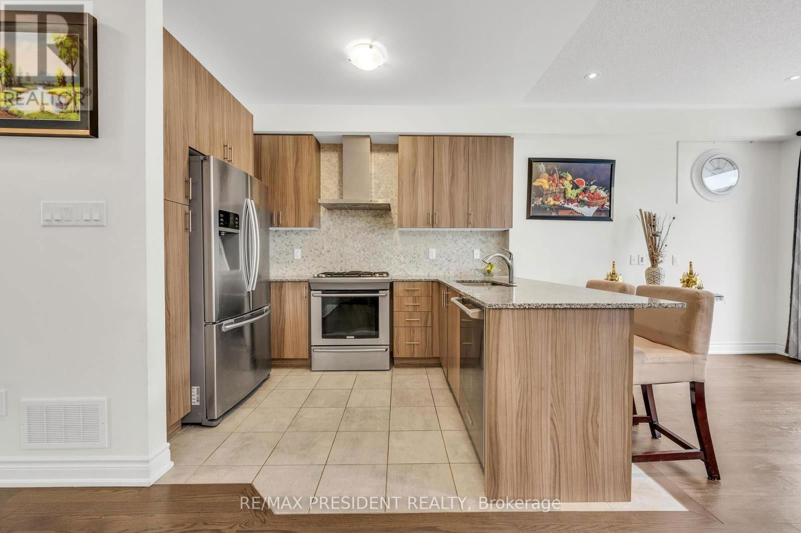 8575 FINANCIAL DRIVE Image 18