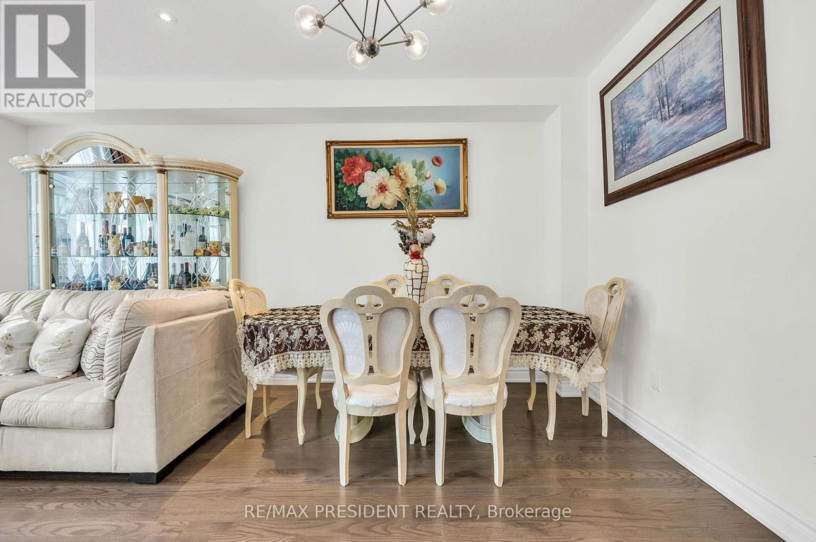 8575 FINANCIAL DRIVE Image 23