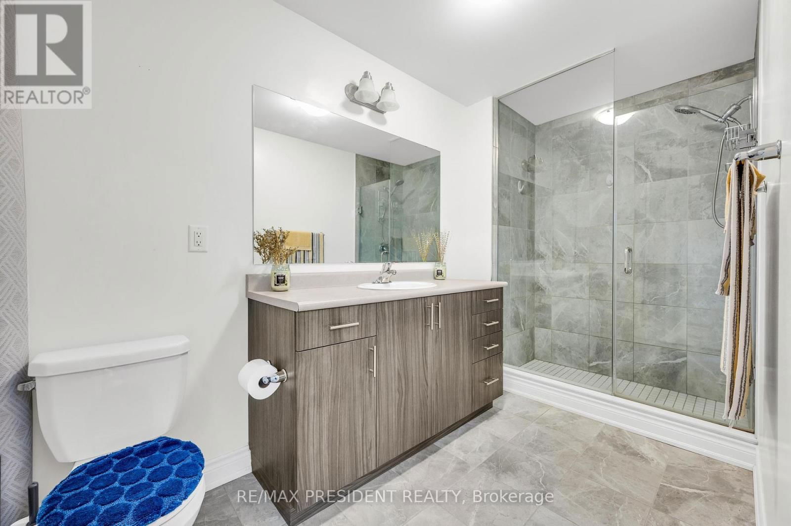 8575 FINANCIAL DRIVE Image 31