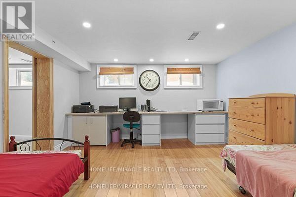 37 MEADOWLAND DRIVE Image 15