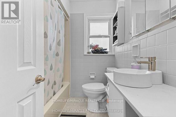 37 MEADOWLAND DRIVE Image 18
