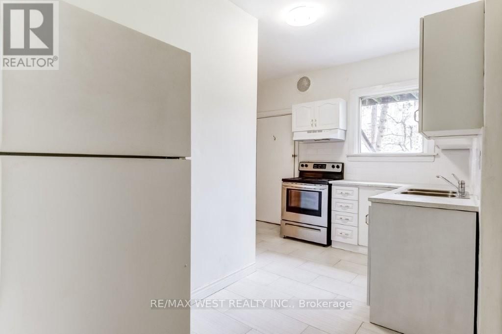 413 PARKSIDE DRIVE Image 10