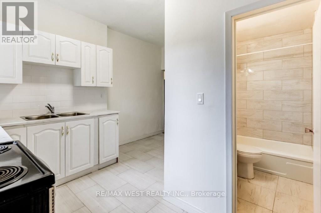 413 PARKSIDE DRIVE Image 14